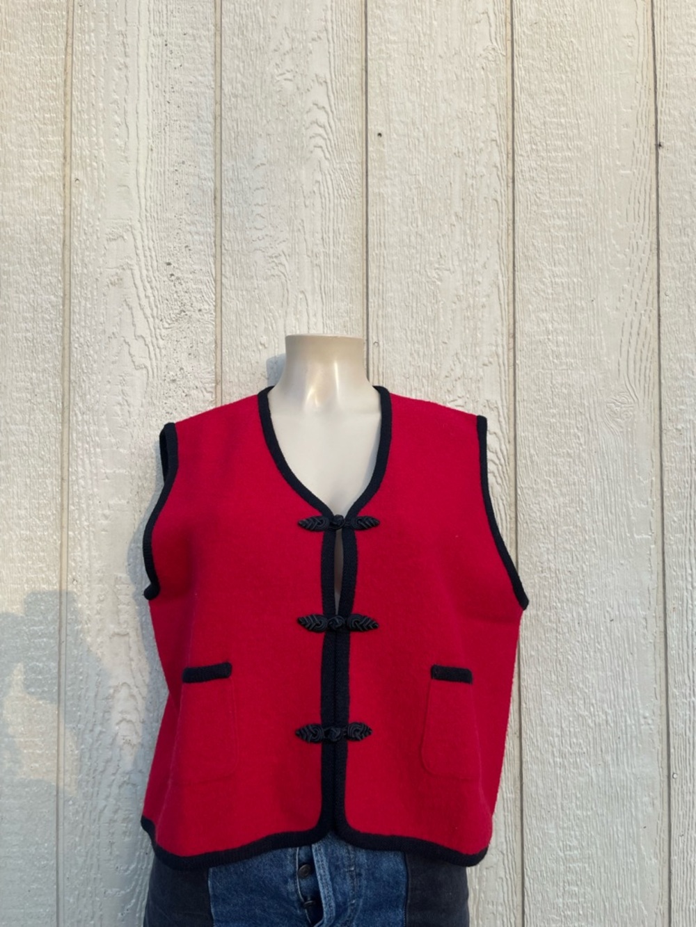 Classic Red Sleeveless Knit Vest with Black Trim
